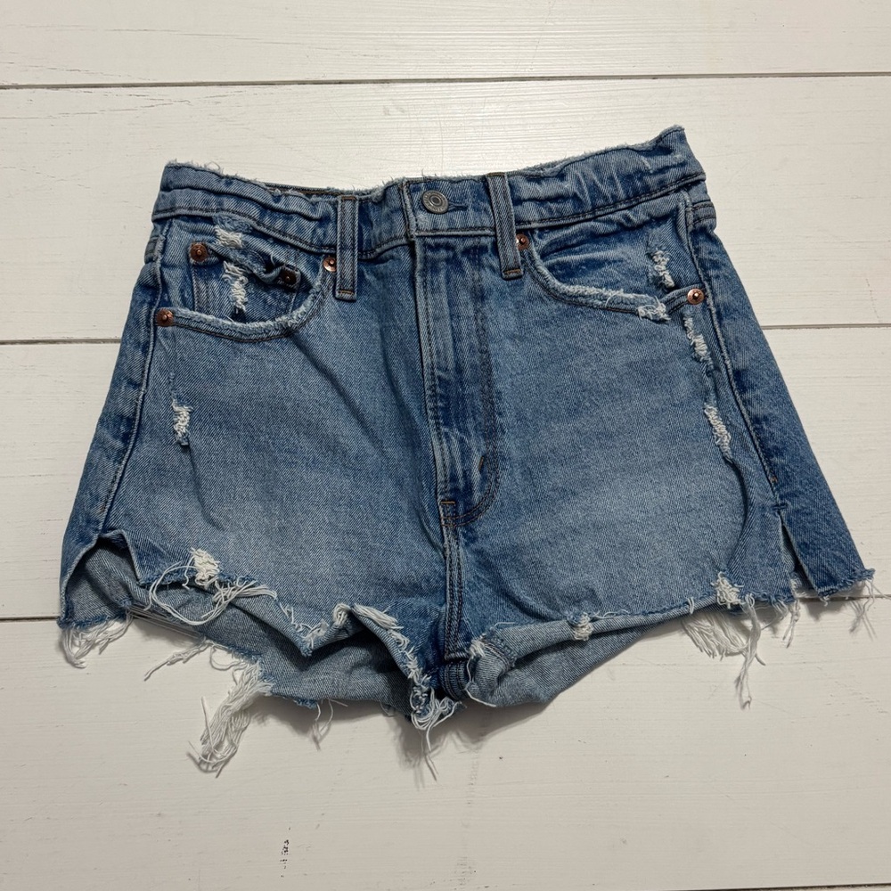 Abercrombie & Fitch The Mom Jean Shorts